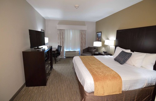 New Roads Hotel | Wyndham Garden New Roads/False River