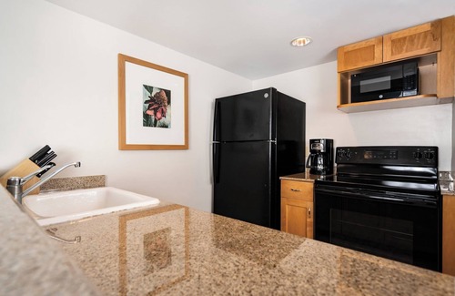 Waikiki Condo | Wyndham Waikiki Marina | 4 Studio Suites
