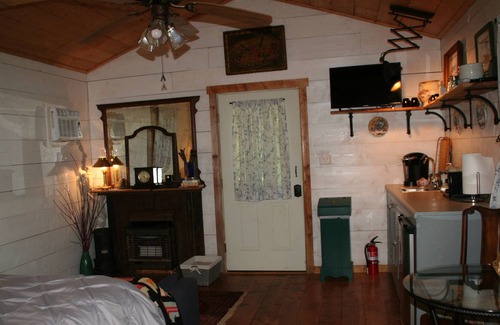 Coldwater House | Wynnewood - Jettie Jewel Cottage