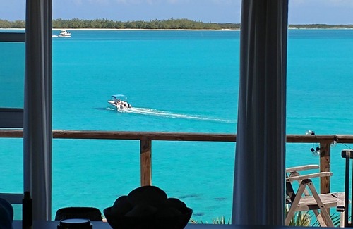 George Town House | Xanadu House.Featured on HGTV's Bahama's Life. A Captivating Caribbean Hideaway.