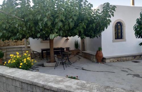 Sitia House | xenios Z rustic rural cottage