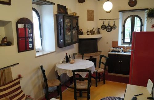 Sitia House | xenios Z rustic rural cottage
