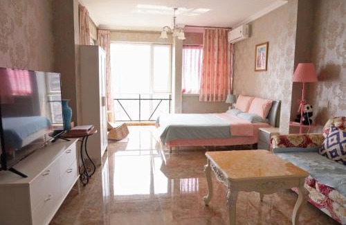 Jeifangbei Central Business District Apartment | Xiao Yu Residential Apartment Near Jiefangbei and Hongya Cave