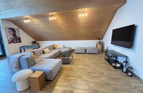 Region Hannover District Apartment | XXL Penthouse - 240qm - 6 rooms - priv Parking- MalliBase Apartments