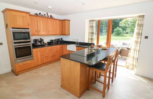 Dinas Cottage | Y BERTH DDU FARMHOUSE, country holiday cottage in Clynnog Fawr