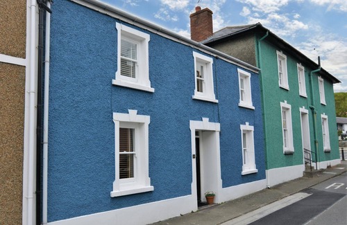 Aberaeron Cottage | Y Bwthyn, Aberaeron - Two Bedroom Cottage, Sleeps 4