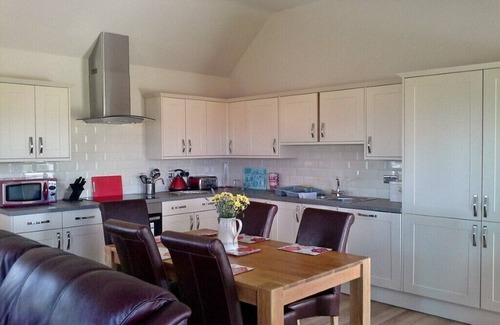 Moelfre Cottage | Y Bwthyn Holiday Cottage near LLigwy Beach