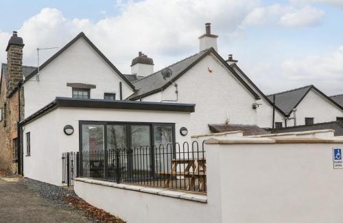 Cwmtirmynach House | Y Cigydd