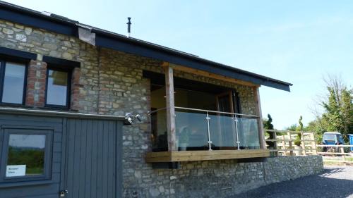 Barry House | Y Cudyll Coch