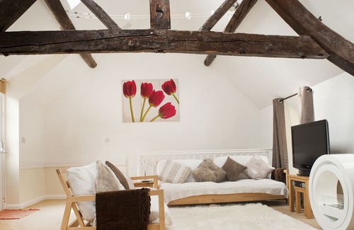 Pennant Melangell Apartment | Y GRANAR - sleeps 2 guests in 1 bedroom, Nr Bala, Snowdonia