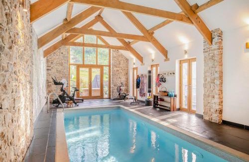 Ammanford House | Y Gwairdy