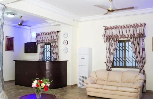 Kwabenyan House | Yaakwah Lodge