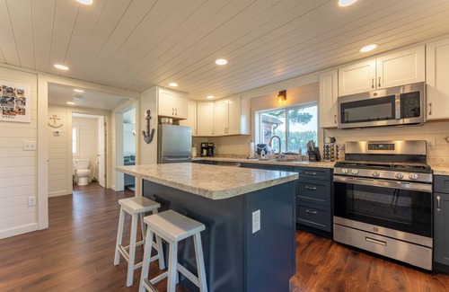 Ely Cabin | Yacht Club cabin on Burntside, with sauna