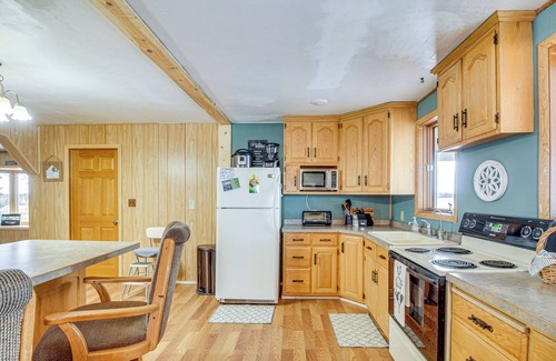 Todd County House | Yahweh Ranch & Indoor Arena: Horse Lovers Retreat