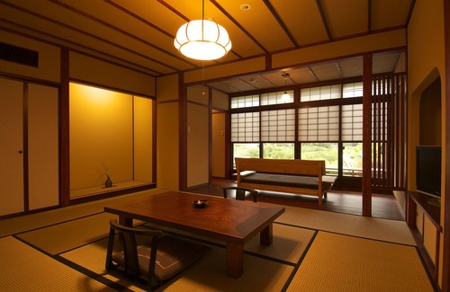 Hitoegane House | Yamaboushi