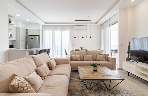 Limassol Apartment | YAMAS Urban Living Sunny Pool Penthouse