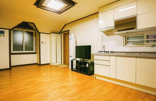 Danwol House | Yangpyeong Jajangnamu Sup Pension