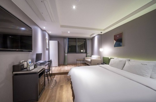 Yangsan Hotel | Yangsan Seoksan Button