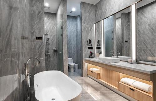 Liu Sanjie Scenic Area Hotel | Yangshuo Pleasure River View Resort Hotel