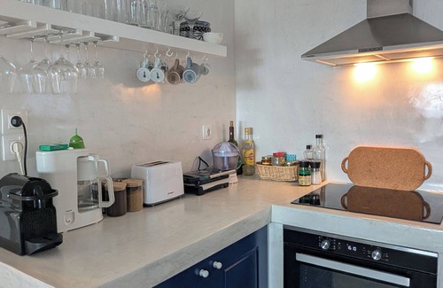 Lavrio Apartment | Yanna & Peri Aegean Breeze Retreat
