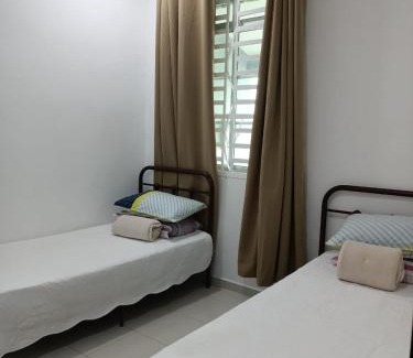 Kampung Masjid Haji Long House | Yasmeen Homestay Kijal Nenas 2