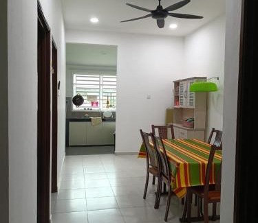 Kampung Masjid Haji Long House | Yasmeen Homestay Kijal Nenas 2