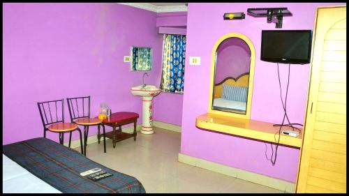 Kharsia House | Yatri Nivas - Budget Baithak Lodge
