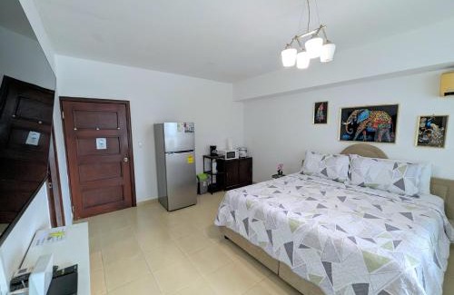 Marbella Apartment | Yc 701-B l Habitacion en av Balboa