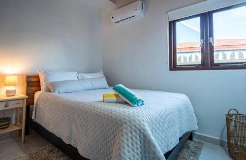 Calbas Plaza Residences House | Yellow Cunucu-4 Bedrooms House