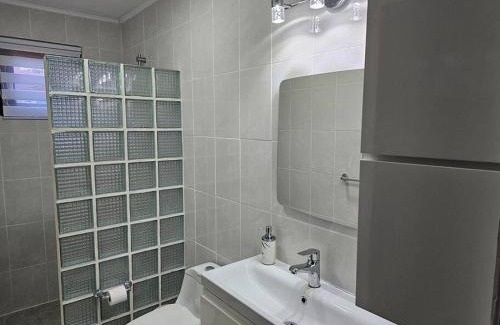 Calbas Plaza Residences House | Yellow Cunucu-4 Bedrooms House