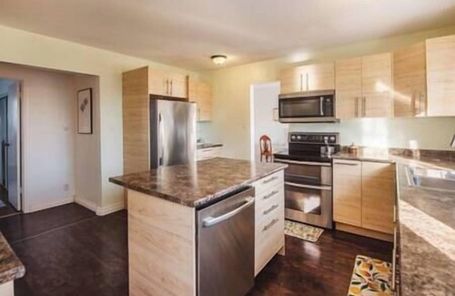 Yellowknife House | Yellowknife Downtown Toboggan Hill Retreat