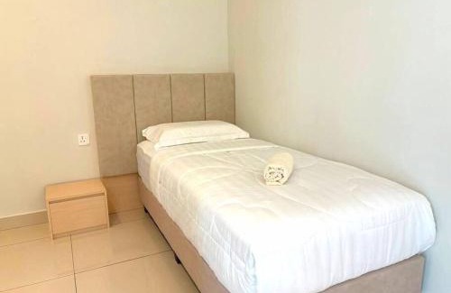 Kluang House | Yellowstone 13pax GatedGuarded KTV Games Kidslide