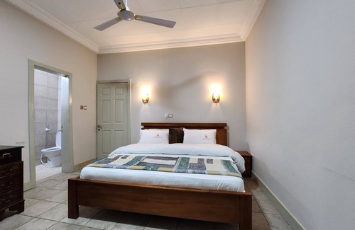Teshie Bed & Breakfast | Yenas nest