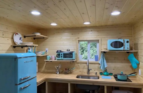 Cedar Hills Cottage | Yeti's Tree House: Where Dreams Come True
