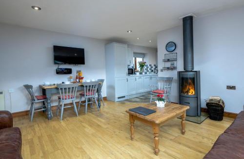 Frampton House | Yew Cottage