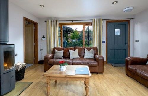 Frampton House | Yew Cottage
