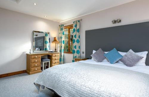 Frampton House | Yew Cottage