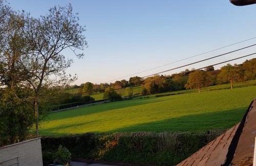 Little Cowarne House | yew tree cottage