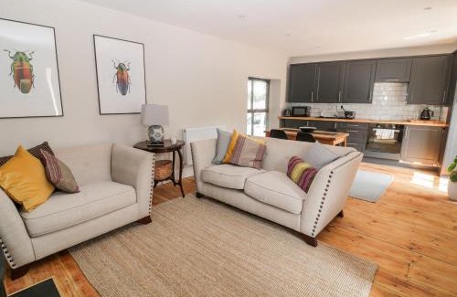 South Ferriby House | Yew Tree Cottage