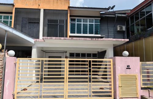 Mersing Villa | Yi Jiu Homestay