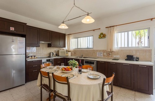 Latchi Villa | Yiangos House - Three Bedroom Villa, Sleeps 7