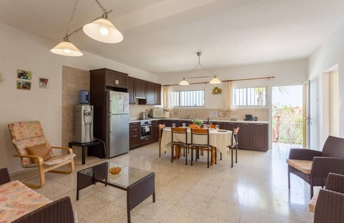 Latchi Villa | Yiangos House - Three Bedroom Villa, Sleeps 7
