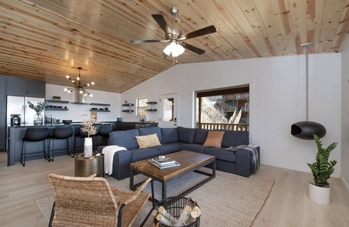 Murphy Cabin | YonderCabin: a Modern Cabin with Views for Days