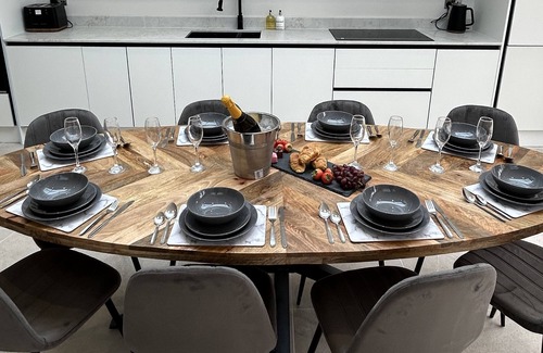 Huntington House | York - Elegant property that sleeps 8 guests in 4 bedrooms