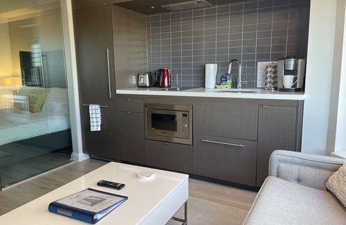 Bloor-Yorkville Apartment | Yorkville Plaza