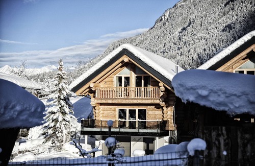 Pfunds Ski Chalet | Yosemite by Summit Lodges