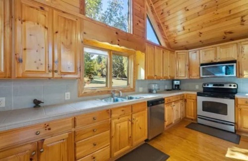 Wise Cabin | You and Me on the Dock: Log Cabin on Lake Gaston