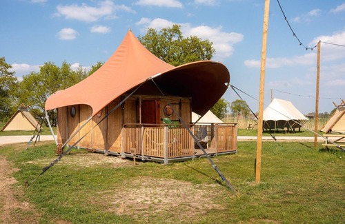 Zuna Cabin | You can dream away in this unique suite!