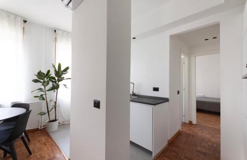 QT8 Apartment | Youhosty- Terragni 31