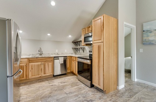 Young Harris Apartment | Young Harris Vacation Rental w/Mountain Views!